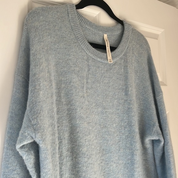 Aritzia Light Blue Sweater - Picture 2 of 2